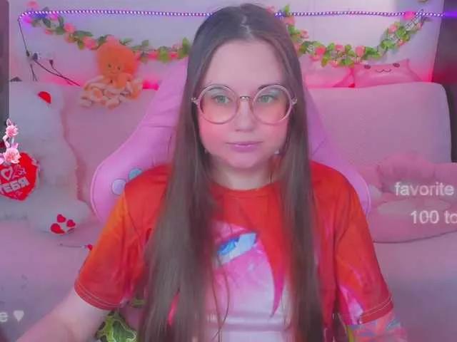 LittleKitsune on BongaCams 