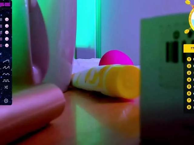 LolaRose on BongaCams 