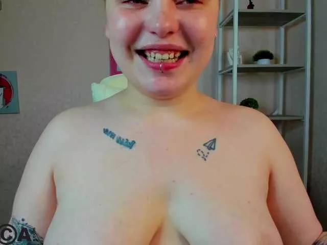 Looly-Rise on BongaCams 