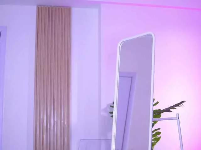 LovingBlondie on BongaCams 