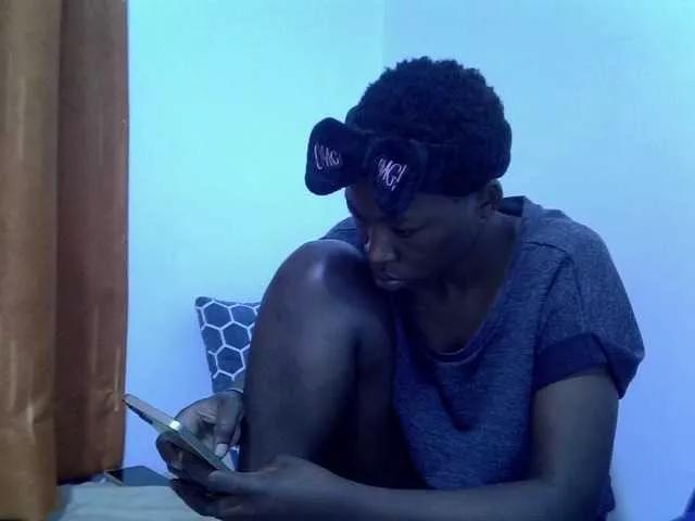 Luckyshee14 on BongaCams 