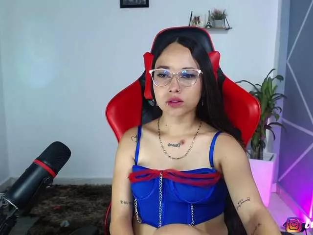 Lucyy-Rose on BongaCams 