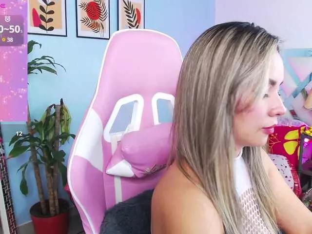 LunaBiely on BongaCams 