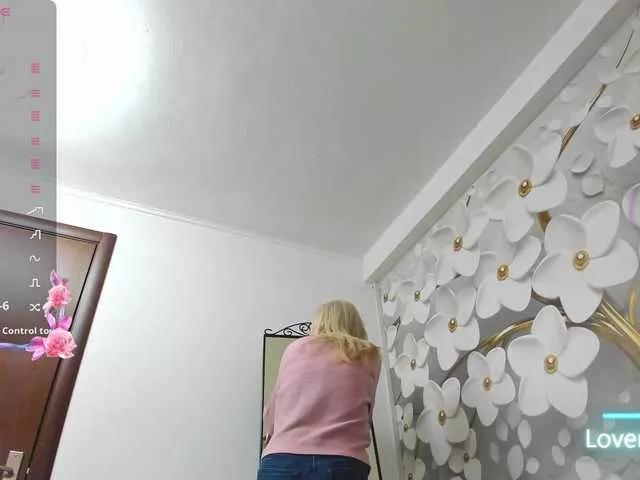 LuvSunshinee on BongaCams 
