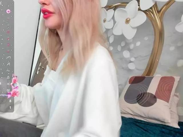 LuvSunshinee on BongaCams 