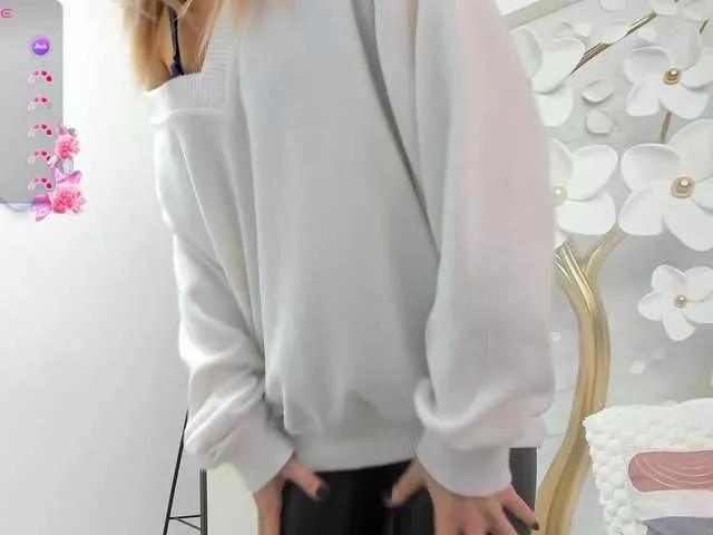 LuvSunshinee on BongaCams 