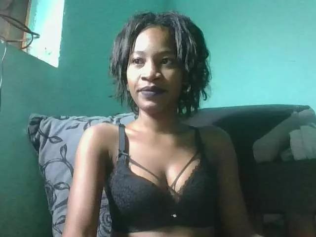 Marianah105 on BongaCams 