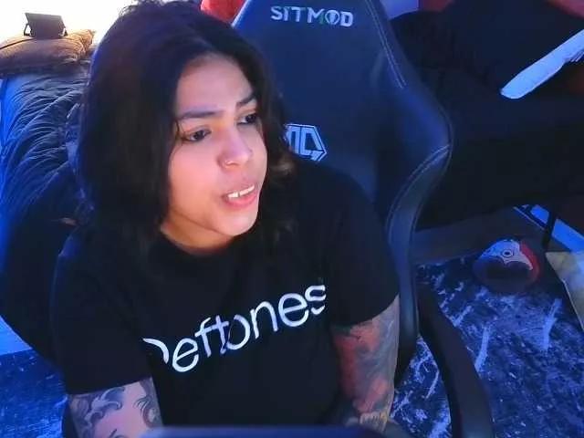 Miacanelaxo on BongaCams 