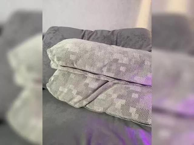 MillyMillya on BongaCams 