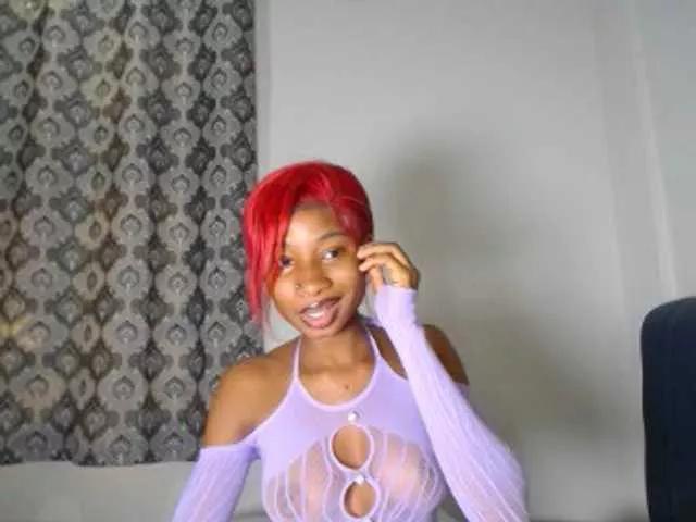 MonaKeys on BongaCams 