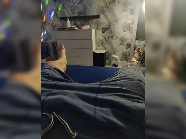 Mrrrandmsss on BongaCams 