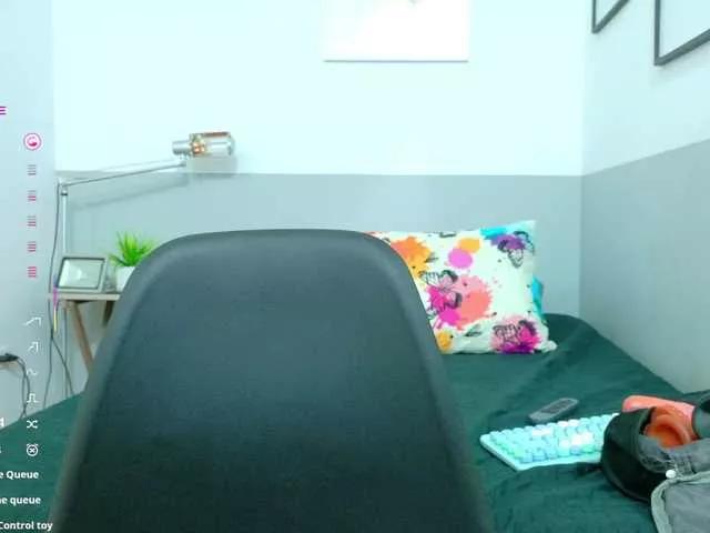 naturalmoommy on BongaCams 