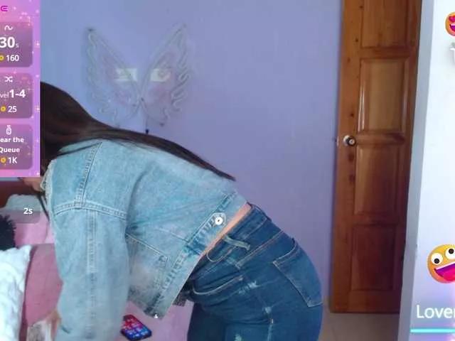 paulinagalvis2700 on BongaCams 