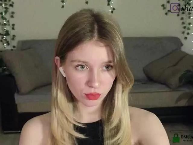 peachwinne on BongaCams 