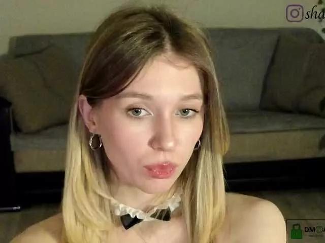 peachwinne on BongaCams 