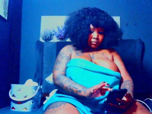 PearBlu38 on BongaCams 
