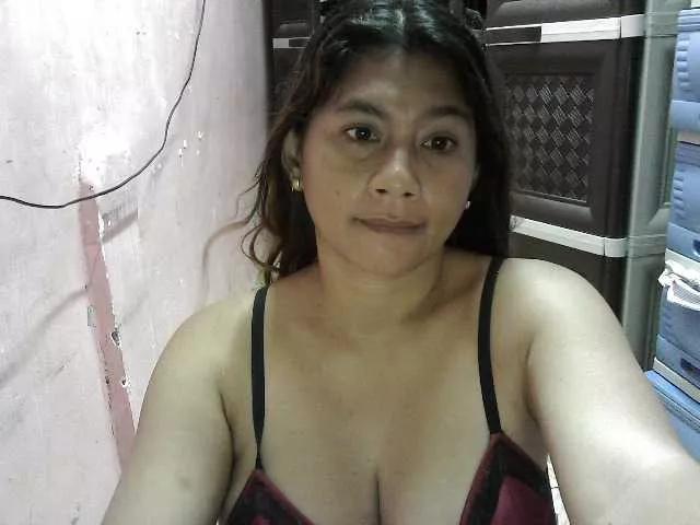 peenastyfame on BongaCams 