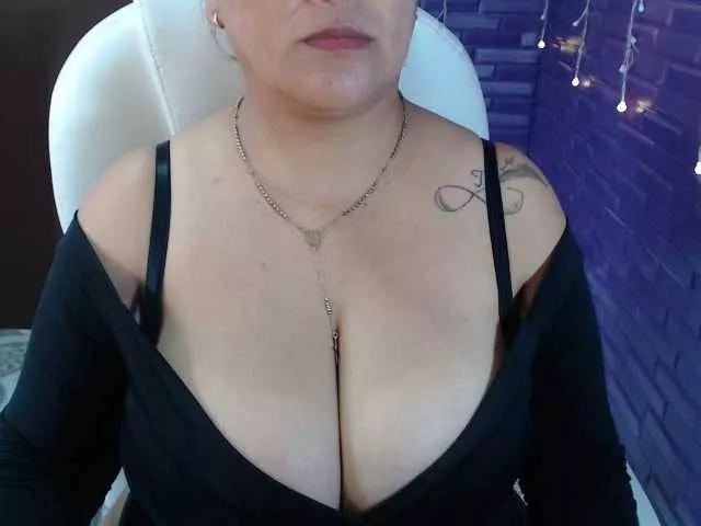 RachelleWoods69 on BongaCams 