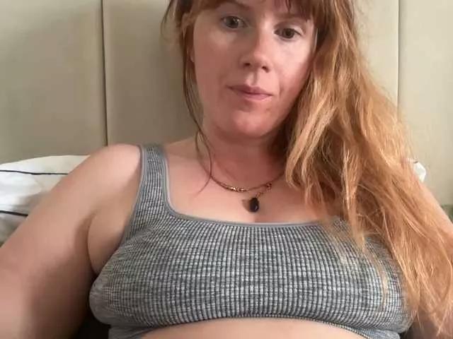 REDHEADROSIE on BongaCams 