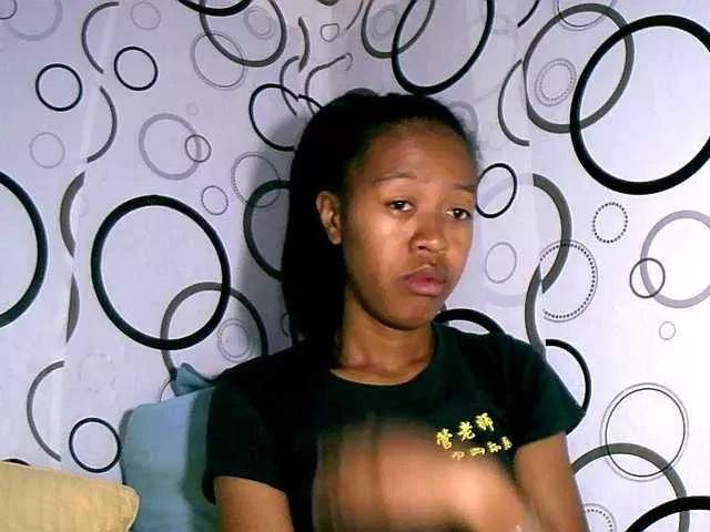 rose27 on BongaCams 