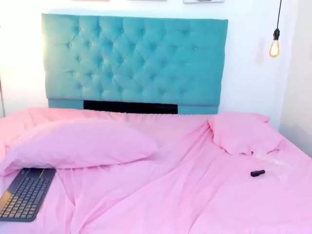 Rubiroose on BongaCams 