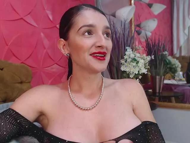 SarahBunny on BongaCams 