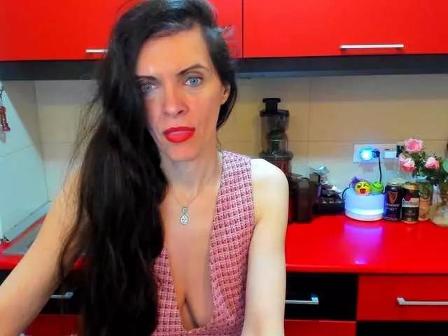 SexQueen11 on BongaCams 