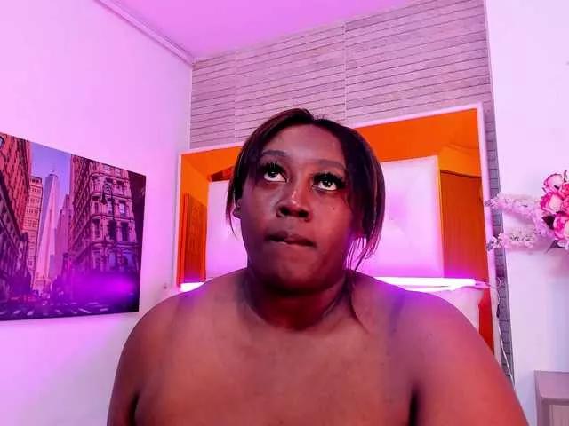 ShaniaBrown on BongaCams 