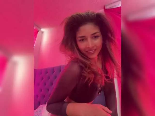 TuAma on BongaCams 