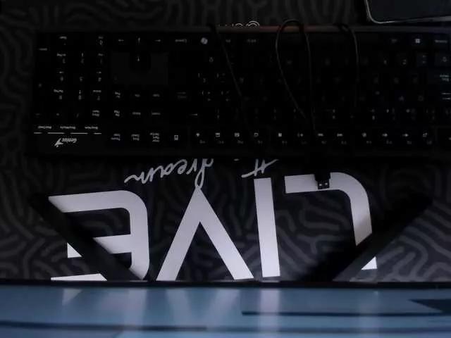 VictoriaMilan on BongaCams 