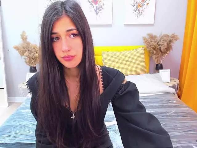 VinnaBelle on BongaCams 