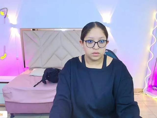 whitney-tay on BongaCams 