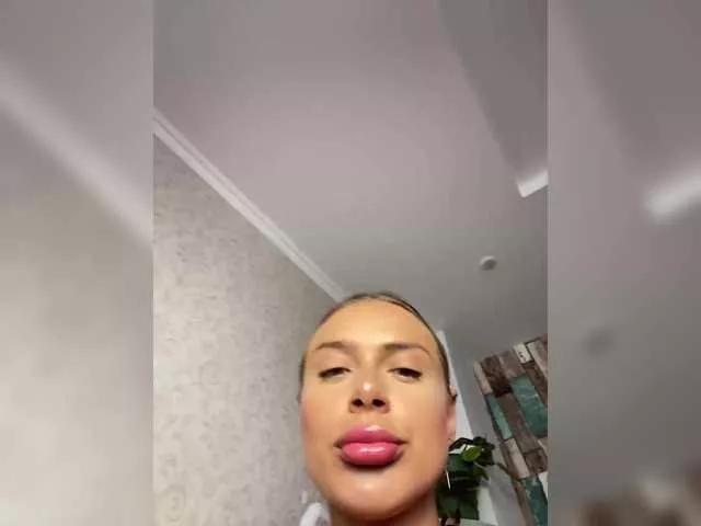 ZenaidaSasha on BongaCams 