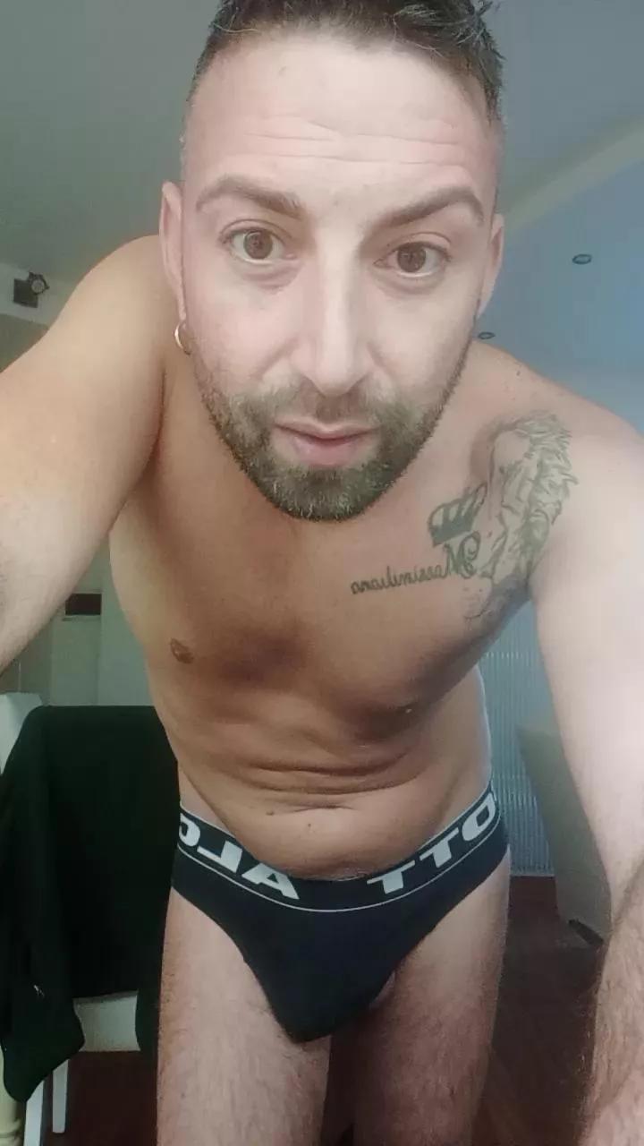0M0A0X_ on Cam4 
