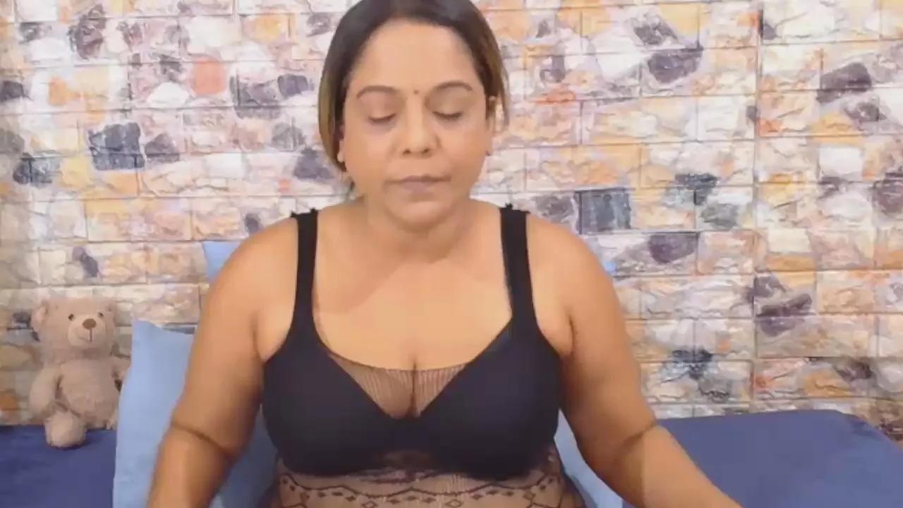 1FancyIndian on Cam4 