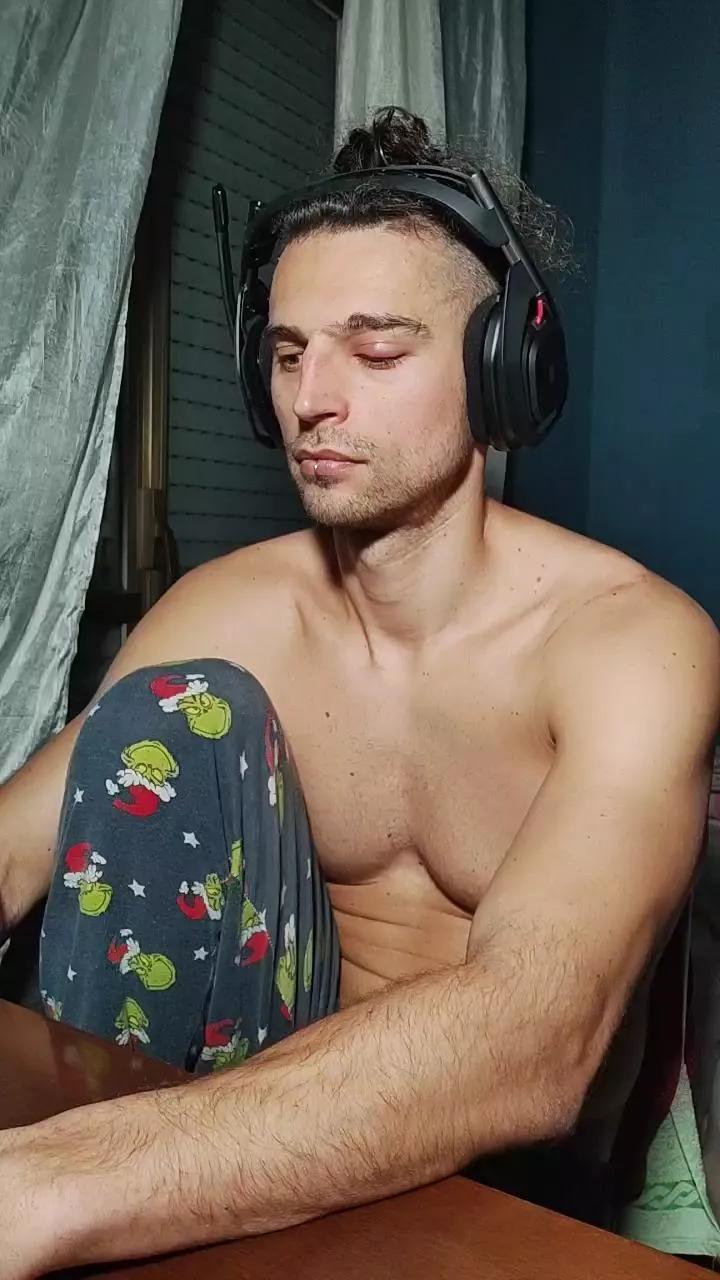 _Dendy_ on Cam4 