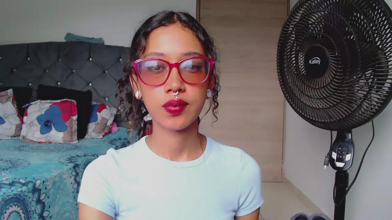 _Hibrida_ on Cam4 