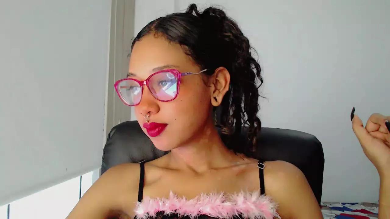 _Hibrida_ on Cam4 