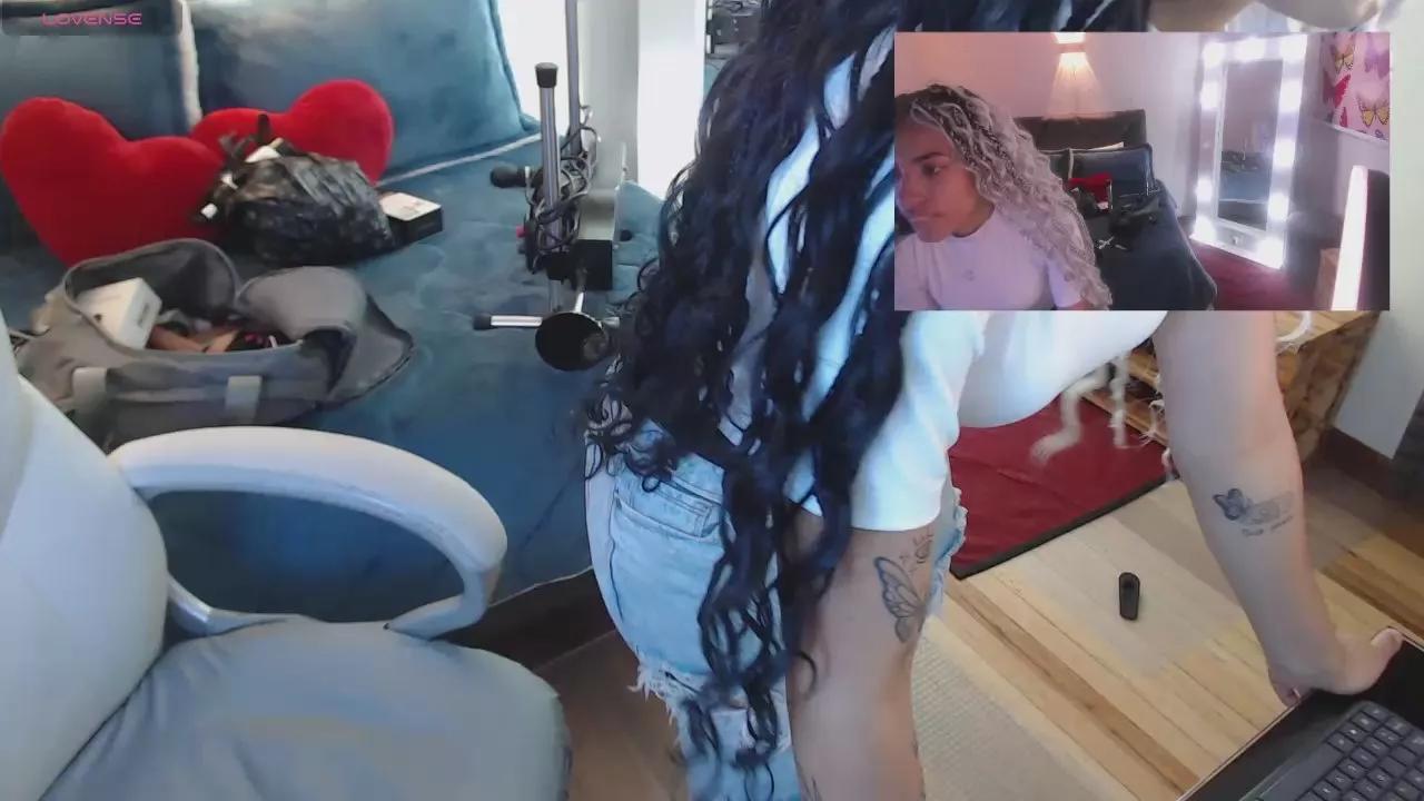 _lili_rose on Cam4 