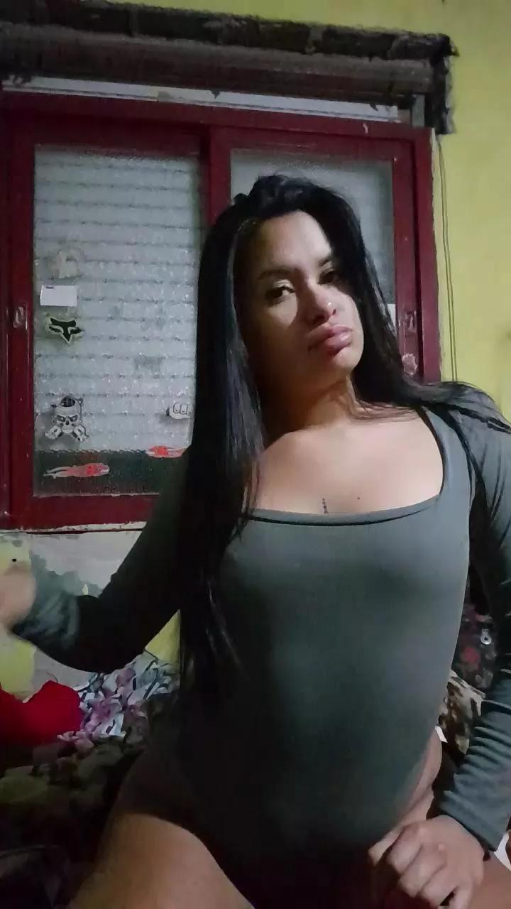 abril24_fun on Cam4 