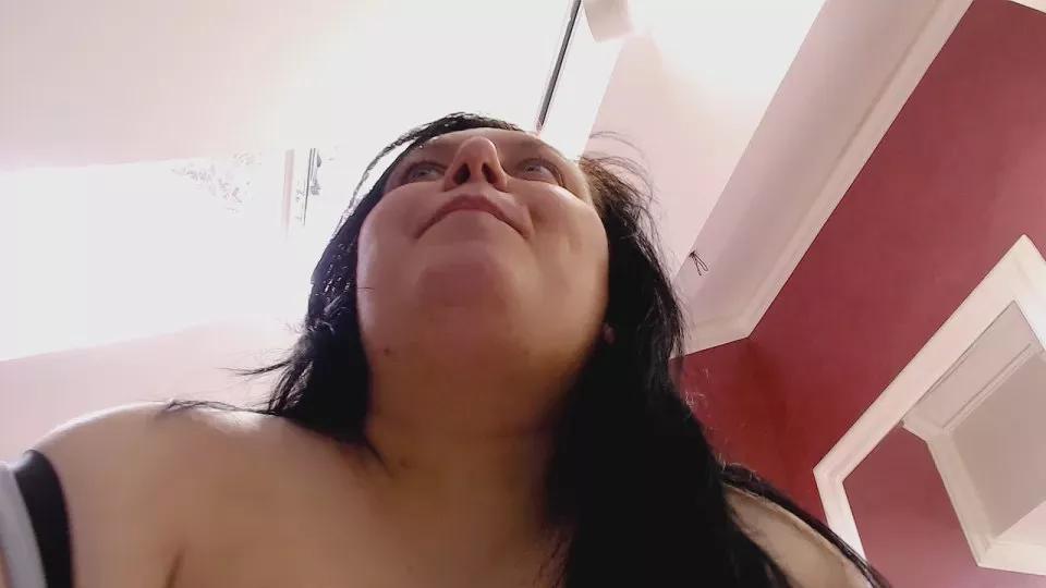 AdeleAlma on Cam4 
