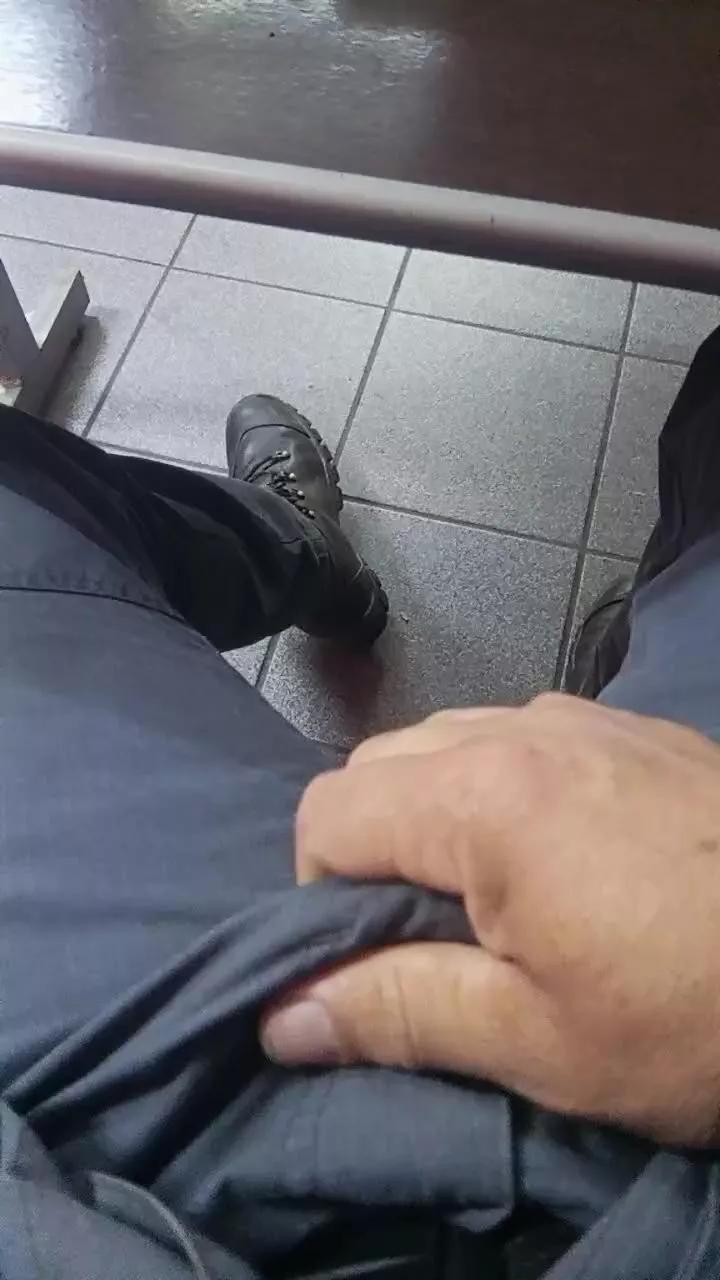 aera3 on Cam4 
