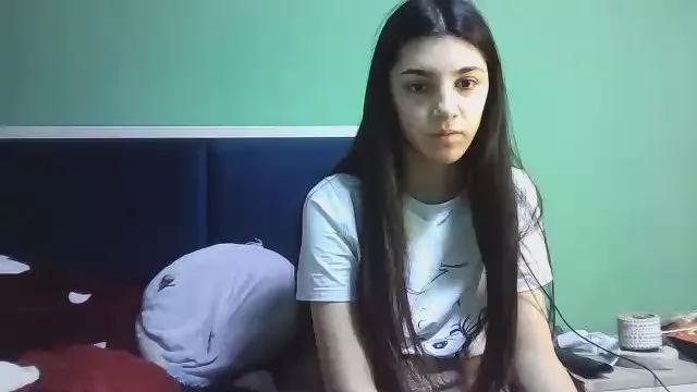 Offline Ahotkittyxx on Cam4