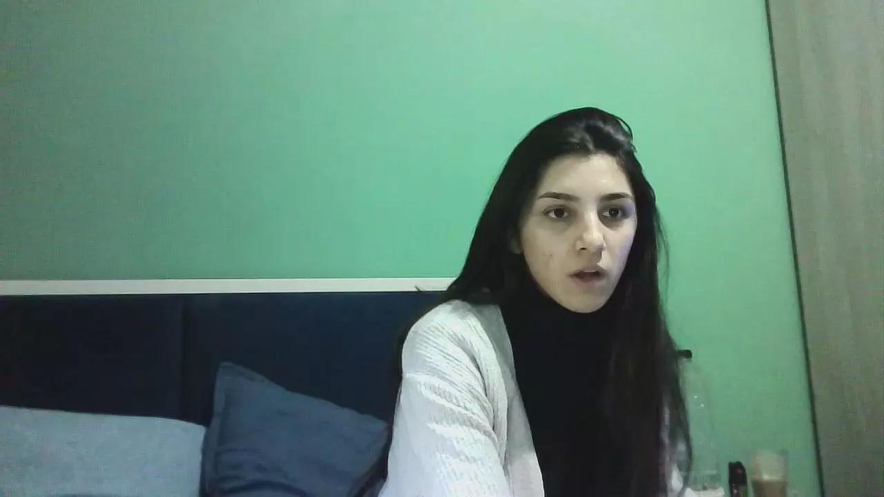 Offline Ahotkittyxx on Cam4