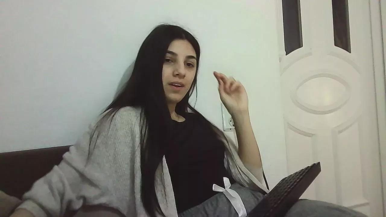 Offline Ahotkittyxx on Cam4