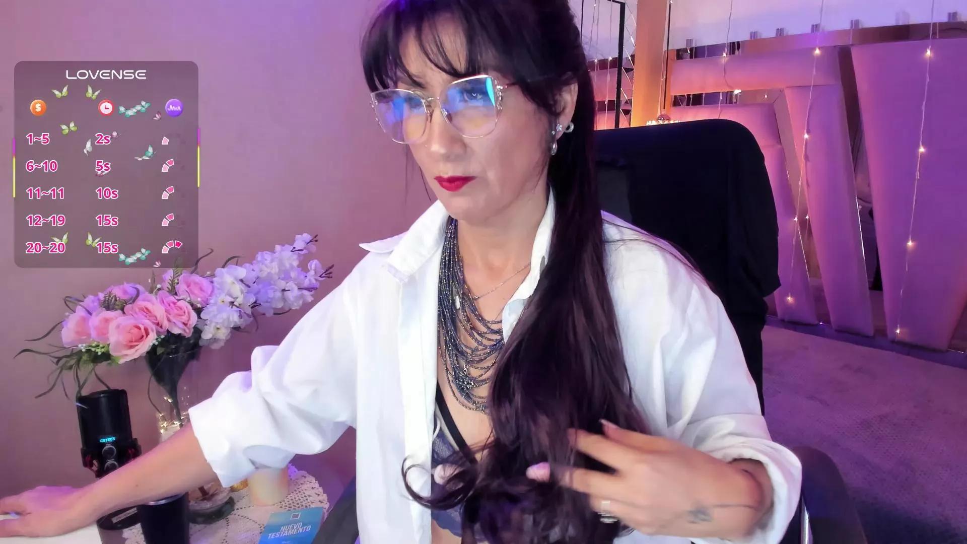 Ahytana on Cam4 