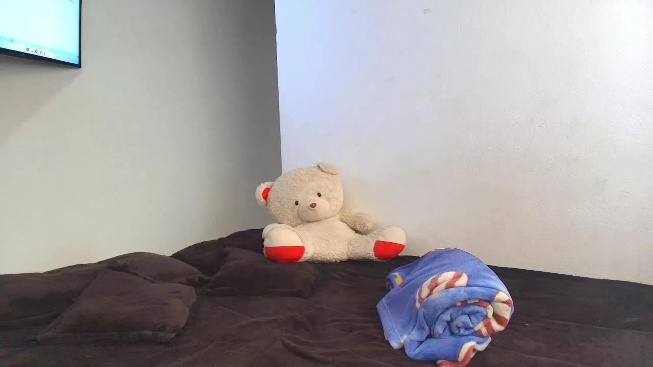 AIDAWILLIAM on Cam4 
