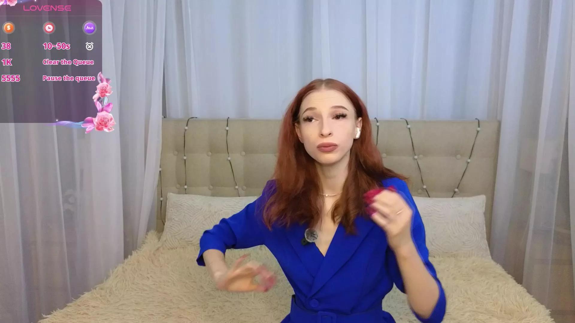 AislyCovert on Cam4 