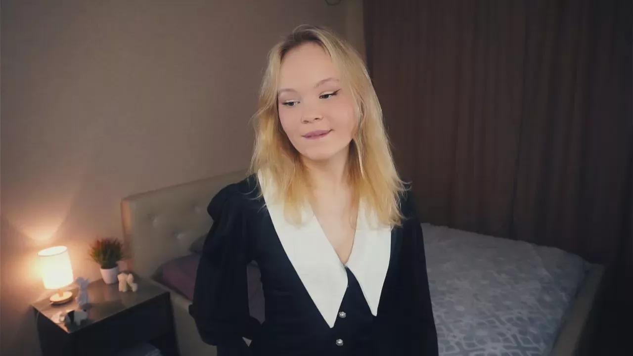 AlbertaAcey on Cam4 