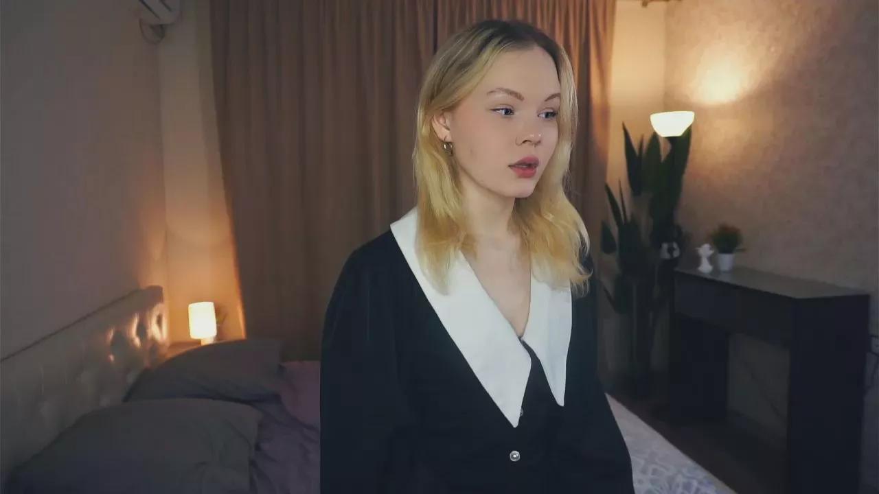 AlbertaAcey on Cam4 